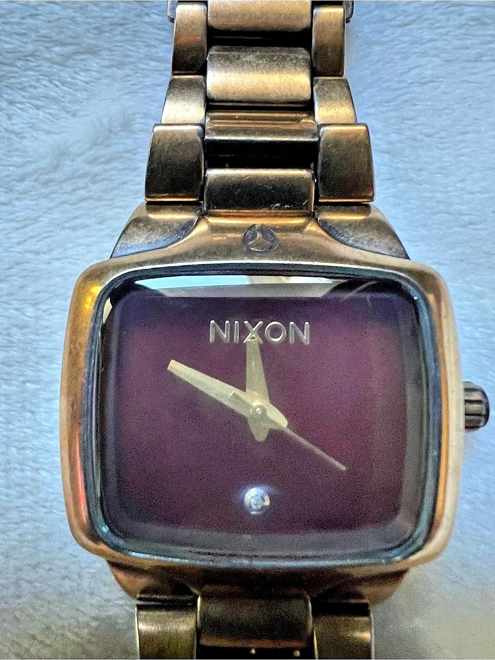 Nixon small player